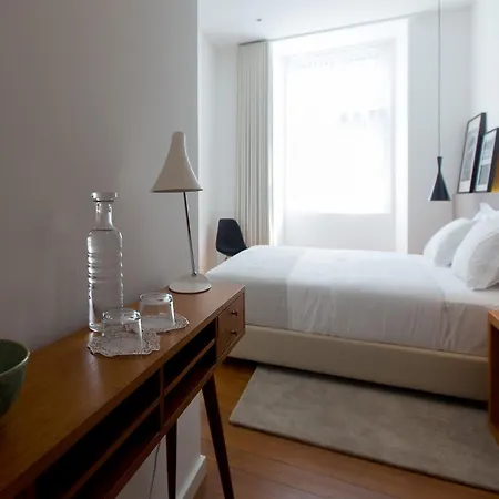 The 8 - Downtown Guest house