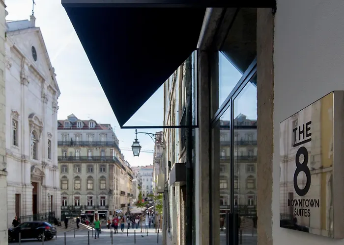 The 8 - Downtown Guest house