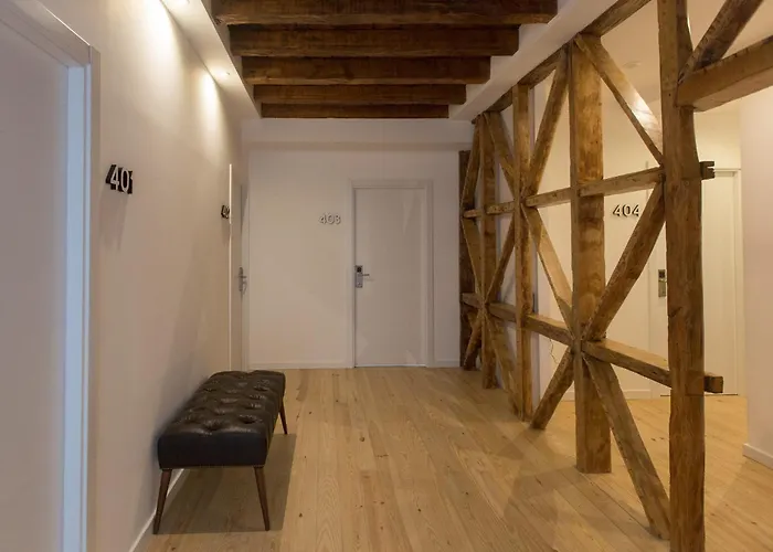 The 8 - Downtown Guest house 4*