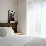 Πανσιόν The 8 - Downtown 4*