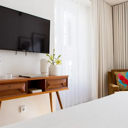 The 8 - Downtown Guest house