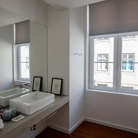 The 8 - Downtown 5*